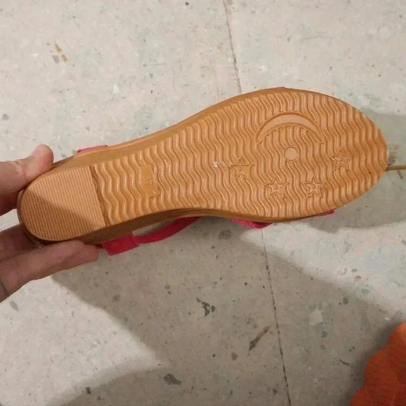 Women's Style Beaded Mid-Heel Sandals With Peep Toe And Wedge Heel, Black Color - Picture 6 of 9